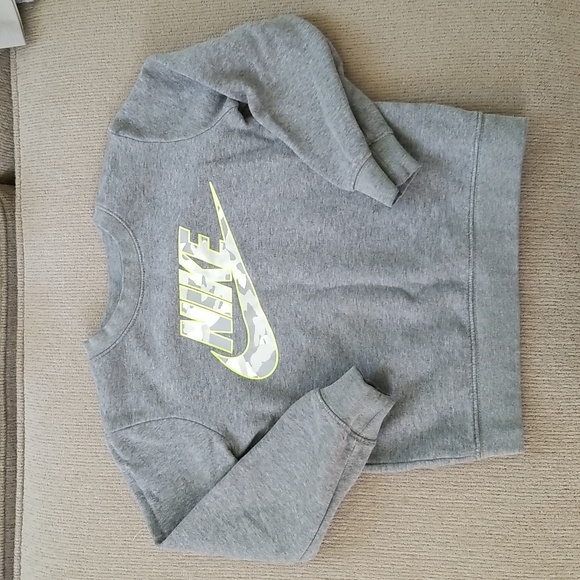 Lot of 4 Little Boy's Nike Sweatshirts, Size 6 Boy's Nike Hoodies, Nike Crew - Picture 8 of 10